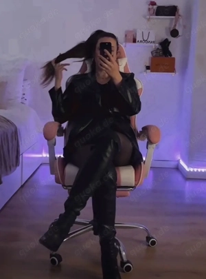 Gehorsame Sklaven antreten 