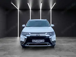 Mitsubishi Outlander Bild 3