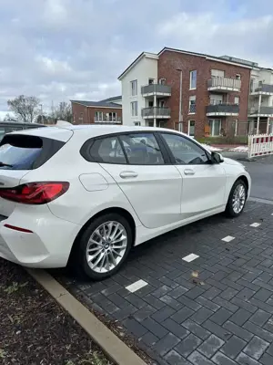 BMW 118 118 i Advantage Bild 5