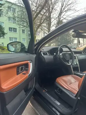 Land Rover Discovery Sport TD4 Aut. HSE Luxury Bild 5