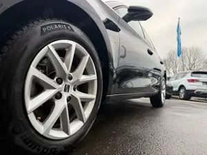 SEAT Leon ST 2,0 TDI DSG Bild 3