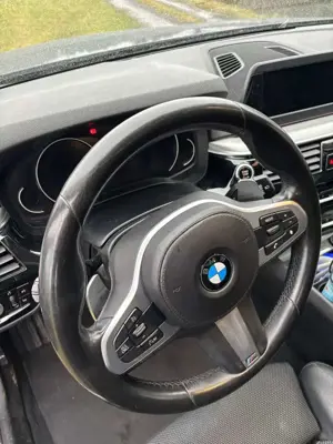 BMW 530 5er Touring Diesel 530d Touring Aut. Sport Line Bild 3