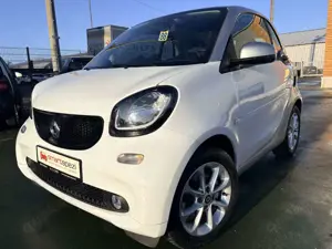 smart forTwo KLIMA,SITZH,PANORAMA,FREISPRECHANLAGE INSP+TÜV