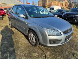 Ford Focus Ambiente-erst 60826 KM-Allwetterreifen Bild 3