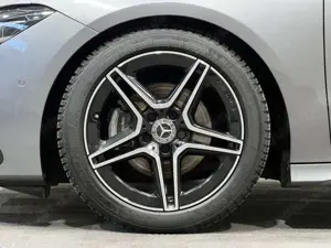 Mercedes-Benz CLA 180 AMG Premium Plus Pano 360° AHK HUD Bild 2