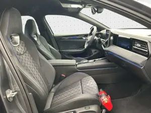 Volkswagen Passat R-Line 2.0 TDI DSG*NAVI*AHK*360*HUD*IQ-Dr Bild 4