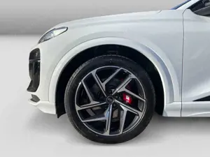 Audi SQ6 e-tron SQ6 e-tron quattro Matrix Pano HUD BO 360° AHK Bild 5