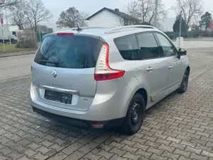 Renault Grand Scenic III Grand BOSE Edition Automa Bild 4