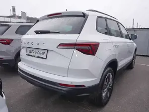 Skoda Karoq 1.5 TSI Tour DSG AHK Kessy Navi RüKa Sitzh Bild 3
