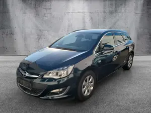 Opel Astra J Sports Tourer "Exklusiv" BiXenon/Navi