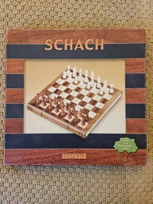Edles Schachspiel aus Vollholz