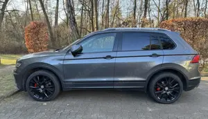 Volkswagen Tiguan Highline DSG 4Motion 240PS Diesel Scheckheft