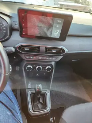 Dacia Sandero Stepway TCe 90 CVT Extreme Bild 4