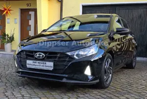 Hyundai i20 "Select"_Klima_Kamera_8 fach bereift...