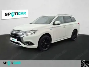 Mitsubishi Outlander PHEV 4WD