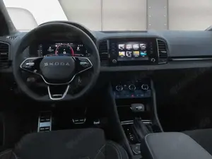 Skoda Karoq Sportline 2.0TSI Standh.Pano AHK 19" Leder Bild 5
