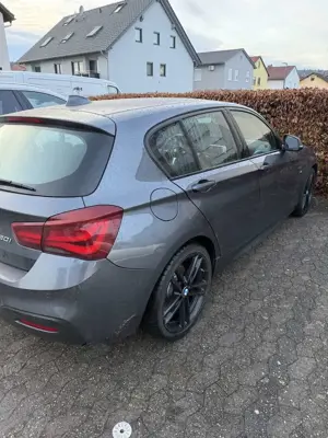 BMW 120 120i Aut. Edition M Sport Shadow Bild 2