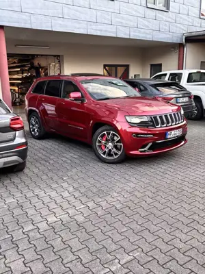 Jeep Grand Cherokee srt