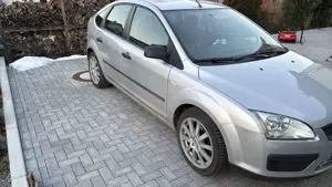 Ford Focus 1.6 16V Trend Bild 3