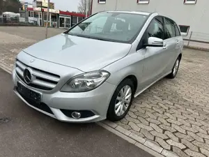 Mercedes-Benz B 180 B180 CDI 8xREIFEN+ PDC + SHZ+ LEDER + NAVI