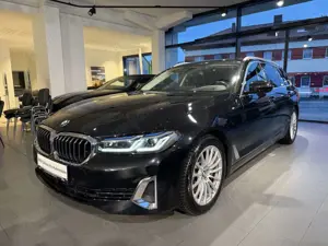 BMW 530 i Luxury Line Ferngesteuertes Parken Head-Up