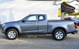 Isuzu D-Max Space Cab 1.9TD 4WD LS 1.H AHK Klima Tempo Bild 5