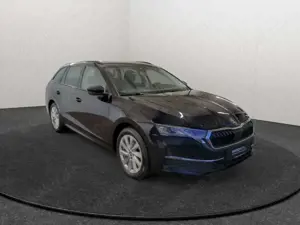 Skoda Octavia Combi 2.0TDI DSG Selection Matrix AHK Navi HUD 360 Bild 3