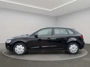 Audi A3 30 TFSI S-tronic AHK+NAVI+REGNSENSO Bild 5