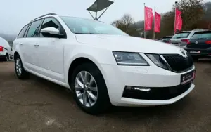 Skoda Octavia Combi 2.0 TDI DSG/ ACC/ NAVI/ AHK Bild 4