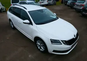 Skoda Octavia Combi 2.0 TDI DSG/ ACC/ NAVI/ AHK Bild 3