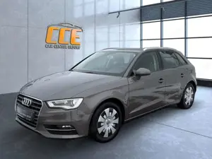Audi A3 Sportback attraction*XEN*PDC*Navi*SHZ*8-fach*