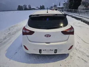 Hyundai i30 1.6 CRDi Style Bild 4