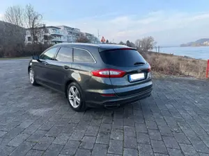 Ford Mondeo Turnier 2.0  Titanium LED/Navi/Keyfree/ Bild 3
