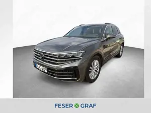 Volkswagen Touareg 3.0 TDI DSG DYNAUDIO MATRIX PANO KAM
