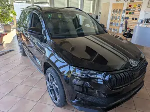 Skoda Karoq Sportline / 4x4 / DSG / "19" / Matrix / AHK / ACC