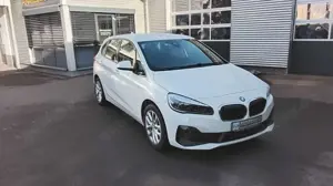 BMW 225 2 Active Tourer 225 xe Advantage Bild 2