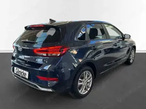 Hyundai i30 ADVANTAGE*inkl.WinteRäder*Panoramadach Bild 2
