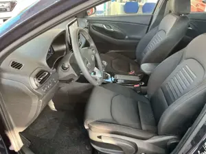 Hyundai i30 ADVANTAGE*inkl.WinteRäder*Panoramadach Bild 5