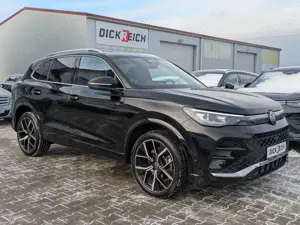 Volkswagen Tiguan 2.0 TDI 4M R-Line PANO*HK*AHK*MATRIX*20"