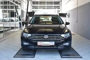 Volkswagen Passat Variant 2.0TDI Business DSG LED*Navi*AHK*Digital Tacho Bild 2