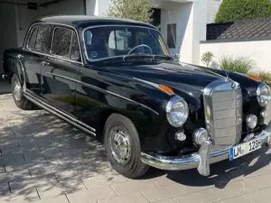 Mercedes-Benz 220 Ponton 220SE Bild 2