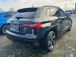 Audi A3 Sportback 40 e-tron, NP: 56.000 € Bild 3