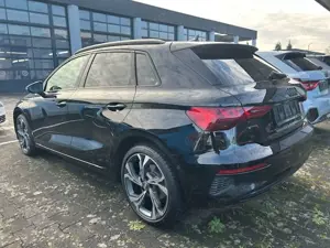 Audi A3 Sportback 40 e-tron, NP: 56.000 € Bild 4