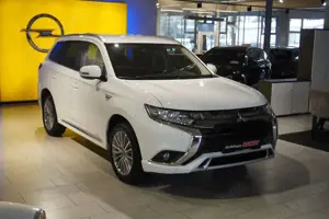 Mitsubishi Outlander PHEV 4WD ~Autm~Kam~AHK~Apple~Shz~