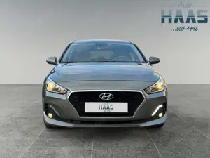 Hyundai i30 I30 Select 1,4 "NAVI-CAM-MULTI-SITZH-TEMPO- Bild 2