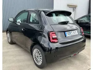 Fiat 500e Action *Radio und Winterpaket *Sitzheizung *Klima Bild 4