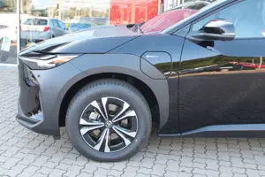 Toyota bZ4X FWD Teamplayer*360C*LED*PDC*SHZ*NAVI*KLIMAA Bild 4