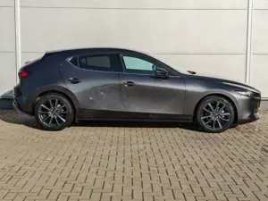 Mazda 3 2.5l (140PS) Takumi Leder Bose 360°Kamera 1.Hand Bild 5