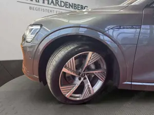 Audi Q8 Sportback e-tron 55 S-line Quattro AHK Leder Bild 3