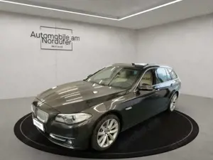 BMW 520 i touring Aut.-Leder-AHK-Panoramadach-Navi-BiXenon